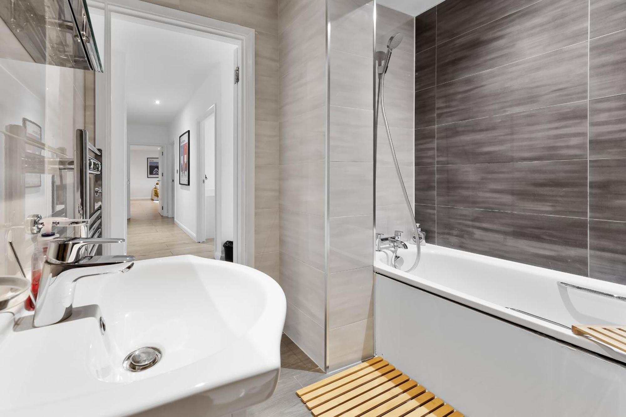 Luxury 2br Flat In Battersea